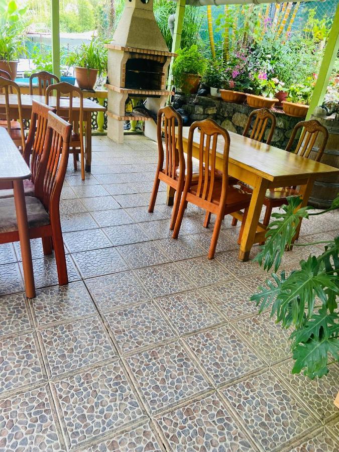 Chambres D'Hotes L'Orchidee Rose ซาลาซี ภายนอก รูปภาพ