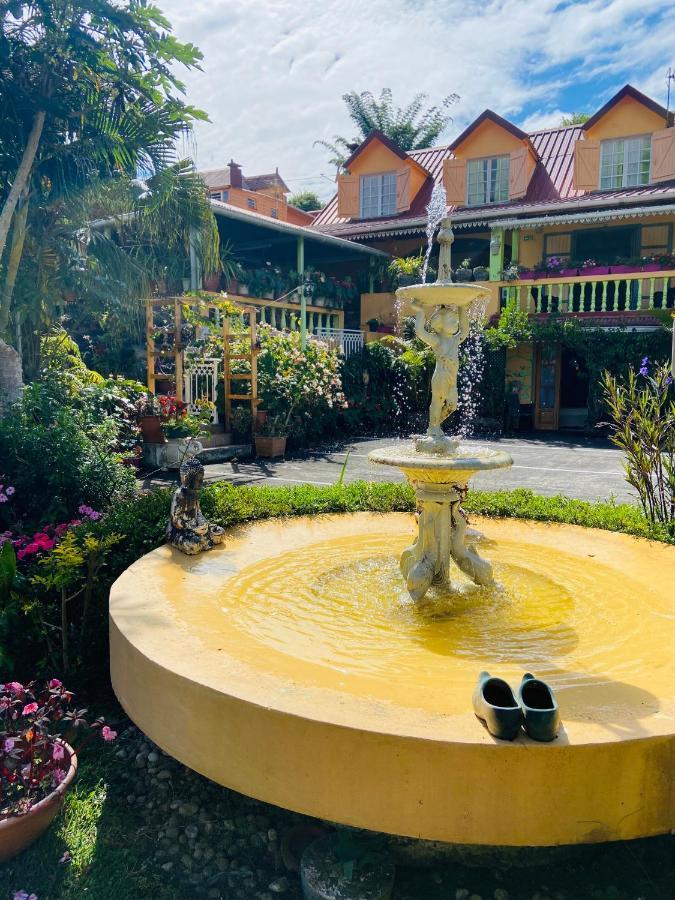 Chambres D'Hotes L'Orchidee Rose ซาลาซี ภายนอก รูปภาพ