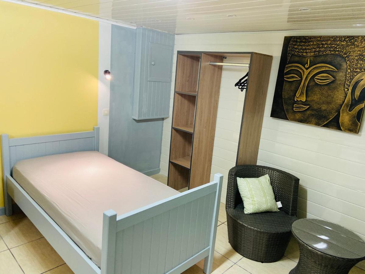 Chambres D'Hotes L'Orchidee Rose ซาลาซี ภายนอก รูปภาพ