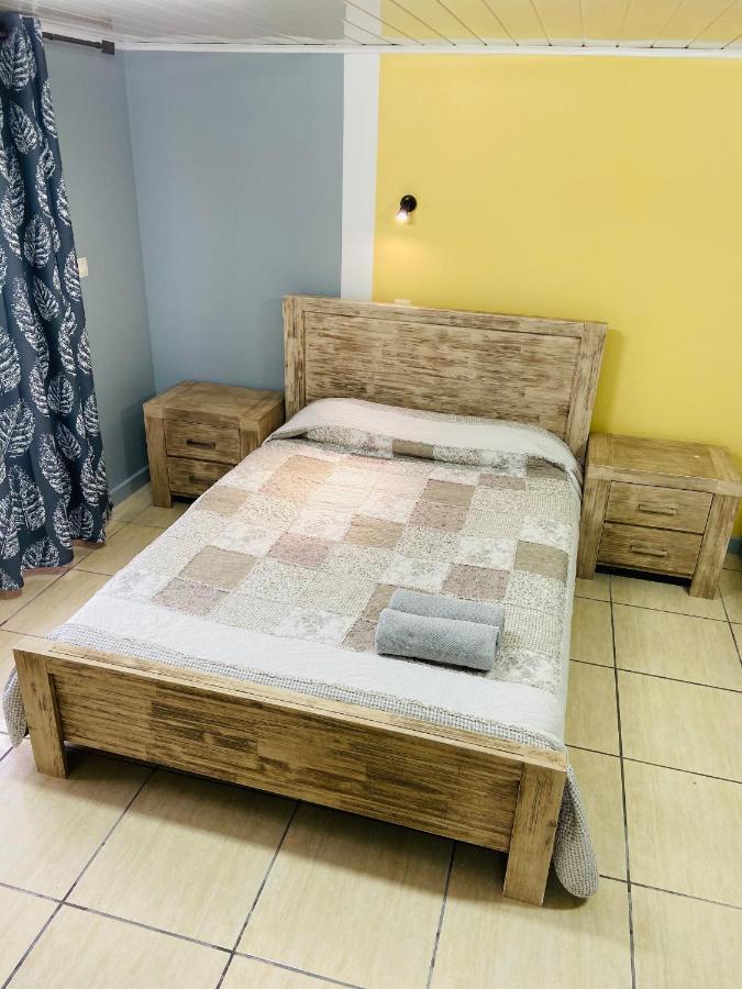 Chambres D'Hotes L'Orchidee Rose ซาลาซี ภายนอก รูปภาพ